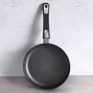 Pampered Chef Nonstick 8" Fry Pan (New Model #2729)